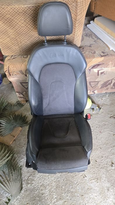 Dezmembrez Audi A4 avariat