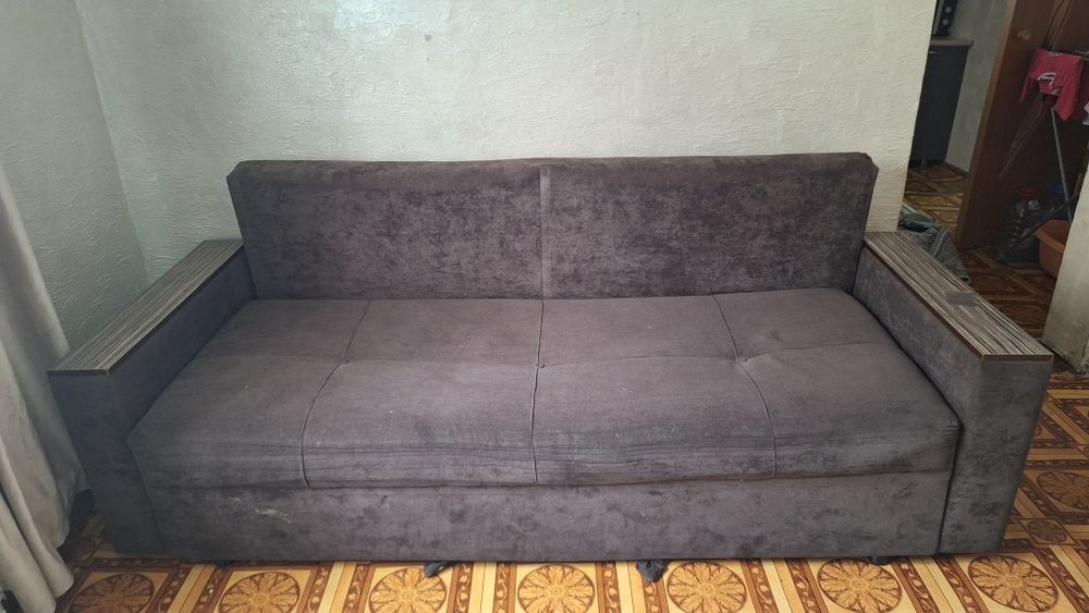 Диван сатылады. Алам деушілер болса