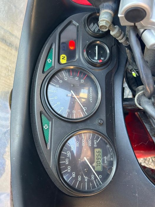 Vând Motocicletă Suzuki de 600