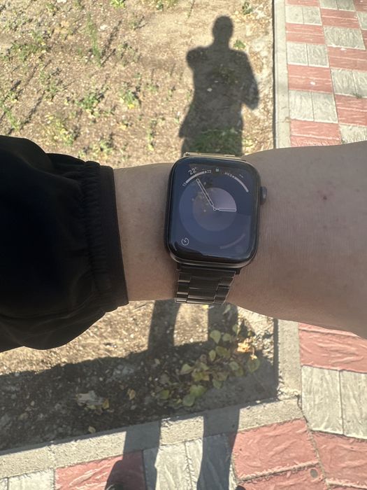 Продам apple watch SE 44 см
