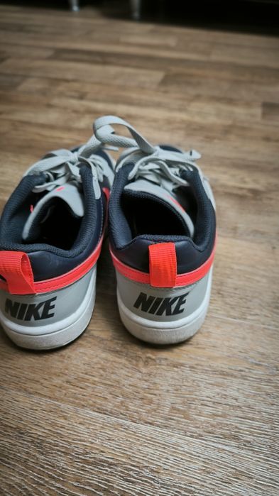 Продам детские кросовки