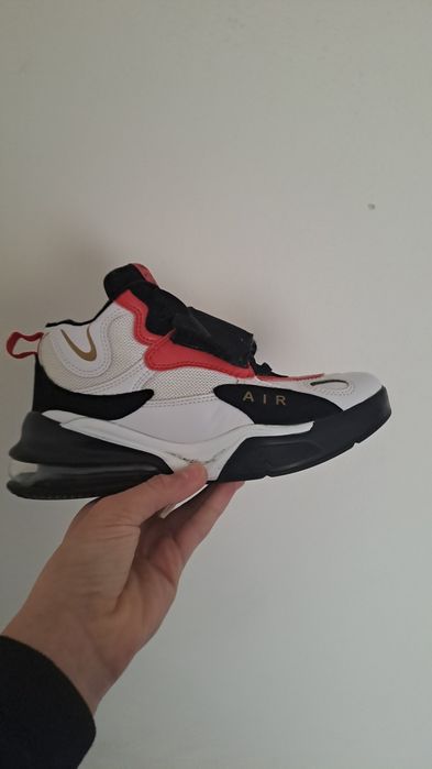 Vand 2 perechi de adidasi jordan 1 si Nike Air Max Speed Turf