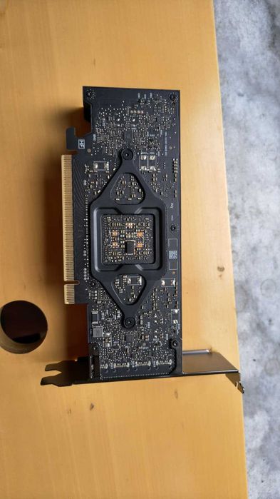 Placa Video Profesională Dell NVIDIA RTX A2000 12GB GDDR6 – 4x Mini-DP