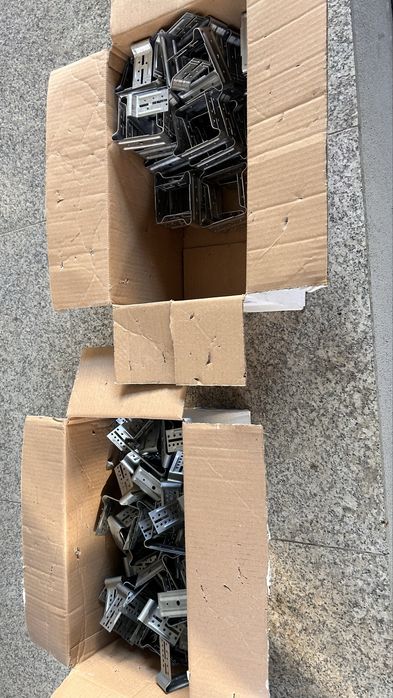 140 buc Bride noi rigips/gips carton KNAUF 6.5x8 cm + benzi izolare