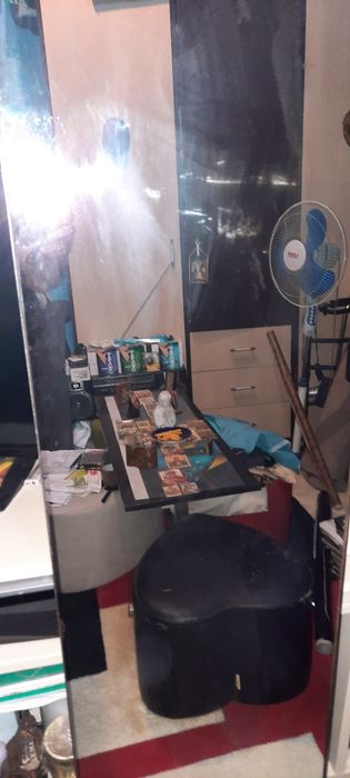 Vând 3 buc.,oglinzi cu ramă aluminiu, dimens2m înălțime, 40cm. lățime.