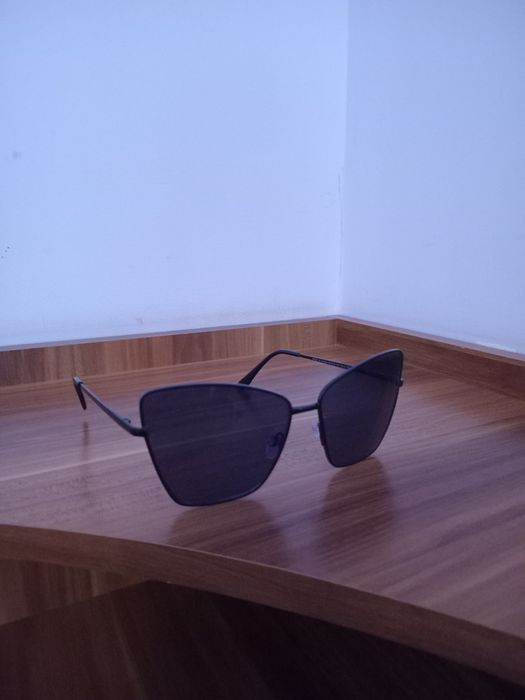 Очки кошачий глаз.