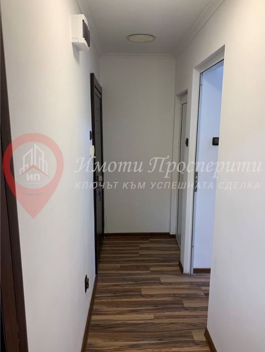 Дава се под наем Офис в София, Център - 100 кв.м за 820 € - Снимка #3