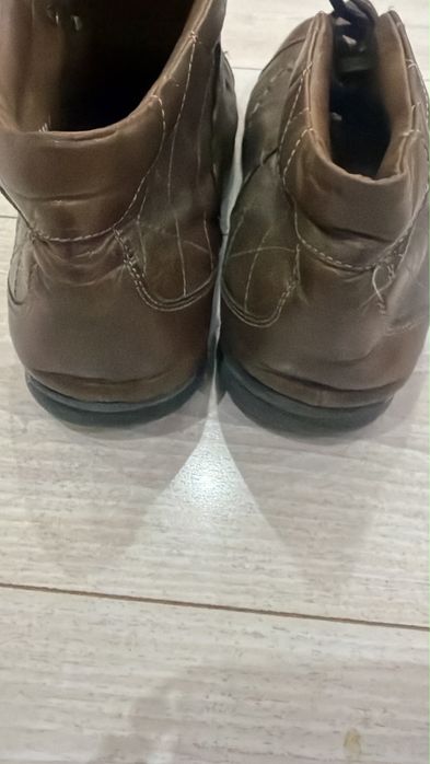 Продам мужские кожаные ботинки