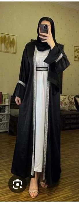 Продам все три платья за 30000