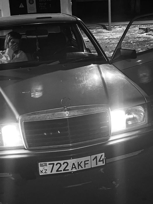 Продам или обменяю мерседес бенз Е190