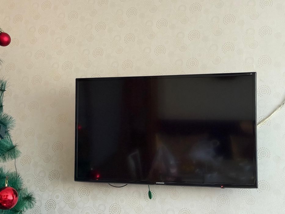 Продаю Телевизор Samsung 90x50