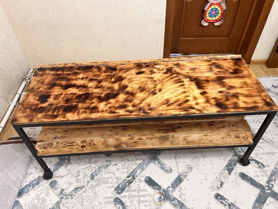 Стол под телевизор