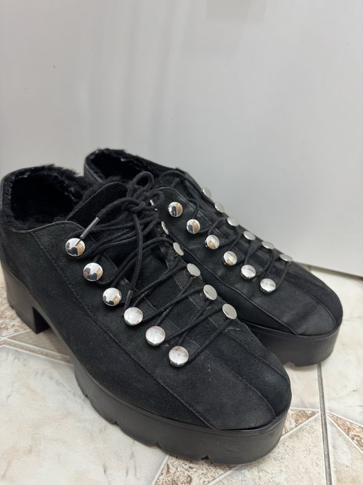 Замшевые лоферы на платформе