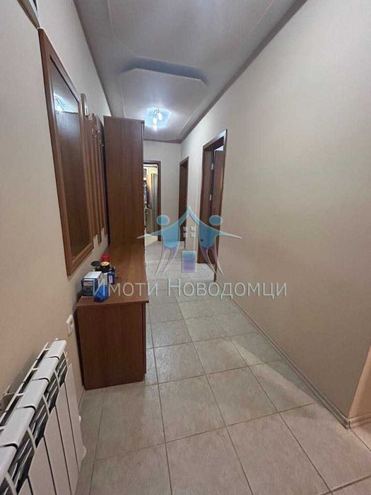 Продава се Четиристаен апартамент в Шумен, Пазара - 100 кв.м за 1530 €/кв.м - Снимка #5