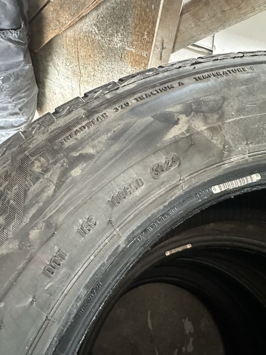 Anvelope de vara Bridgestone 255/65 R17 rulate 10.000 km