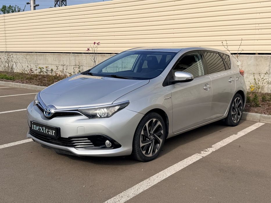 Toyota Auris Toyota Auris 1.8 Hybrid Luna