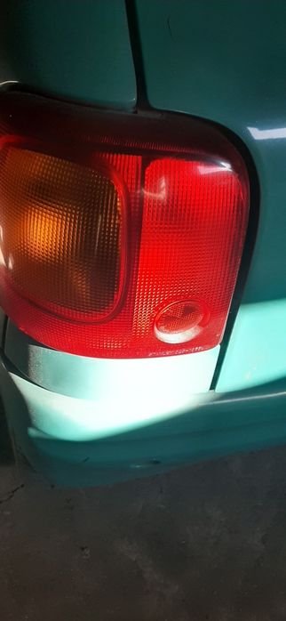 Авто машина Мазда автозам