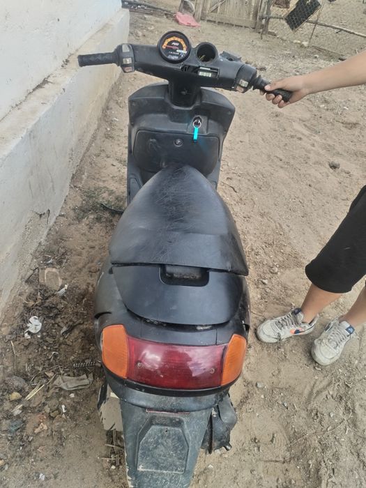 Vând scuter malaguti f10