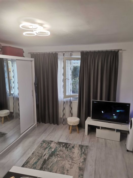 Targoviste Micro 4  2 semidecomandate 55000 euro