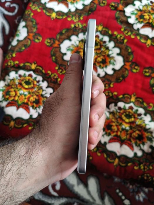 REDMI k80pro 12/256 holati ideal