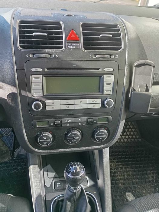 Vând Volkswagen Golf 5 1,9 TDI Comfortline
