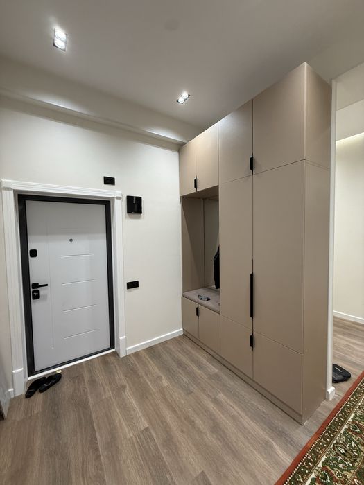 Сергели туманида хонабод авеньюда 2 хонали квартира ижарага берилади