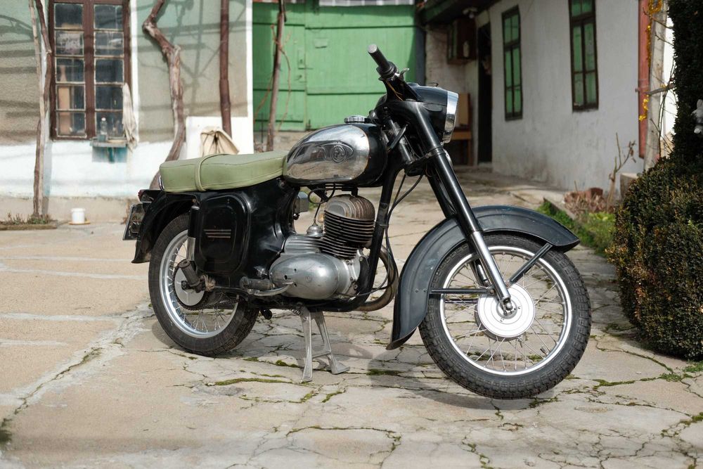 Jawa CZ-175 (Zetka)