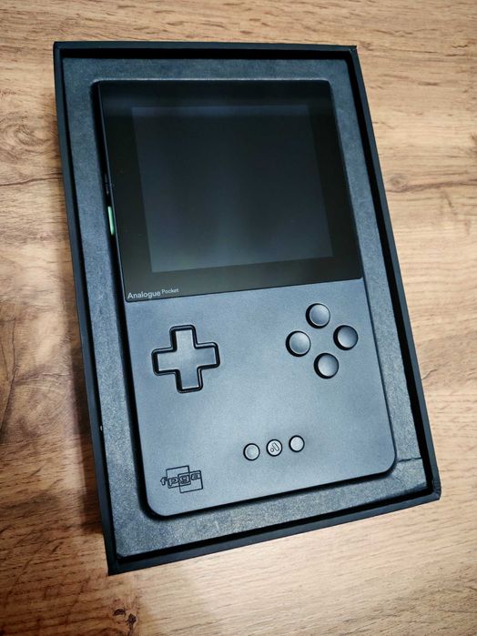 Игровая приставка Analogue Pocket