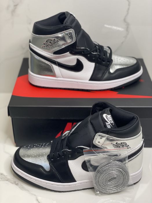 Air Jordan 1 Retro High Silver Toe Metallic