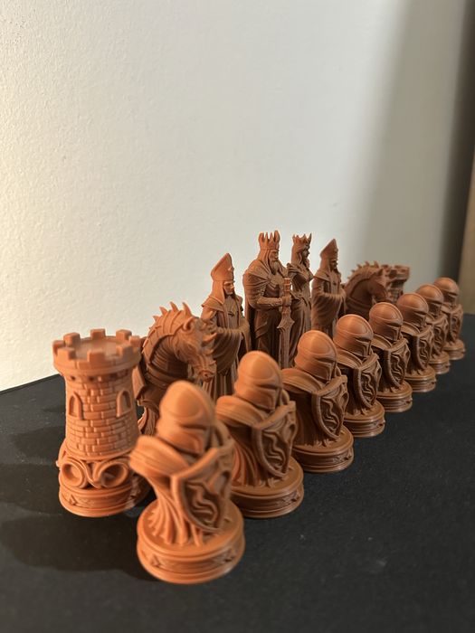 Regnum chess set
