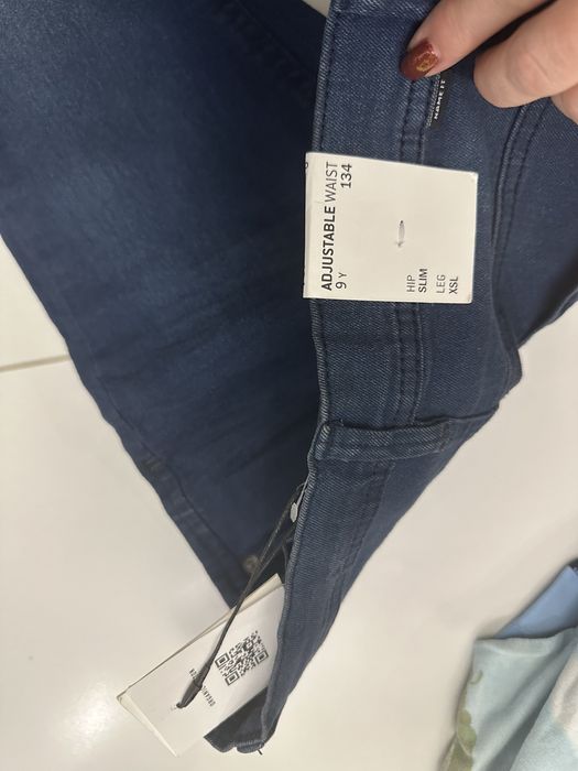 Нови дънки Name it за момче с ръст 134 см и подарък две блузи