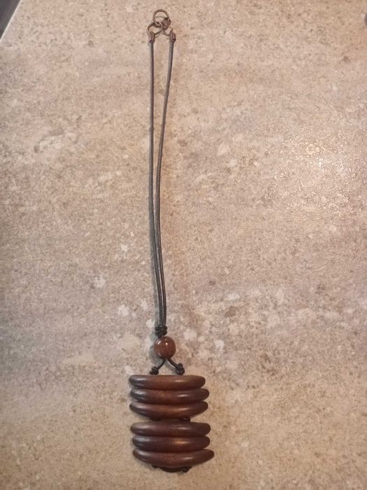 Бижута от естествени материали