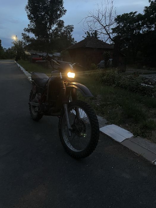 Продавам Yamaha dt