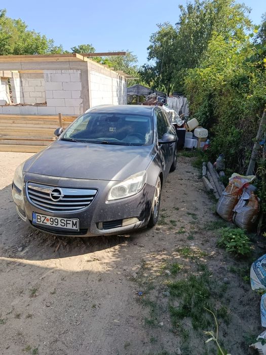 Vând Opel insignia Sport Country Tour