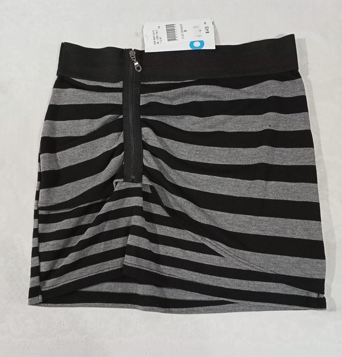 Фирменная юбка для девушки