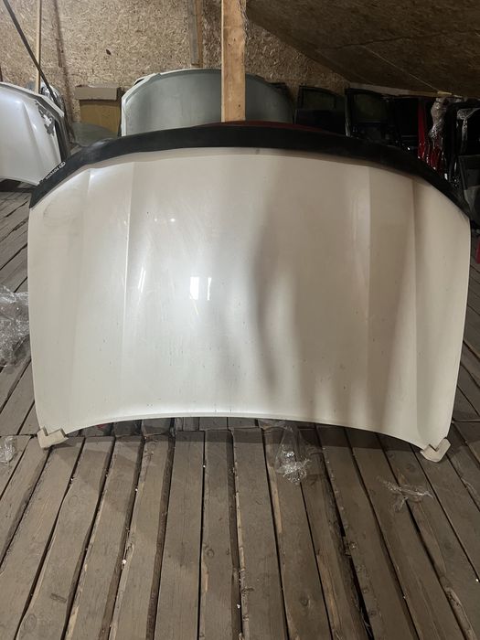 Toyota Land Cruiser 200 капот