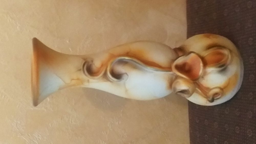 Вази, стелажи и др. домашни потреби