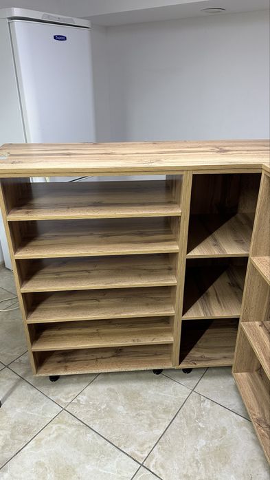 Стойка ресепшен !