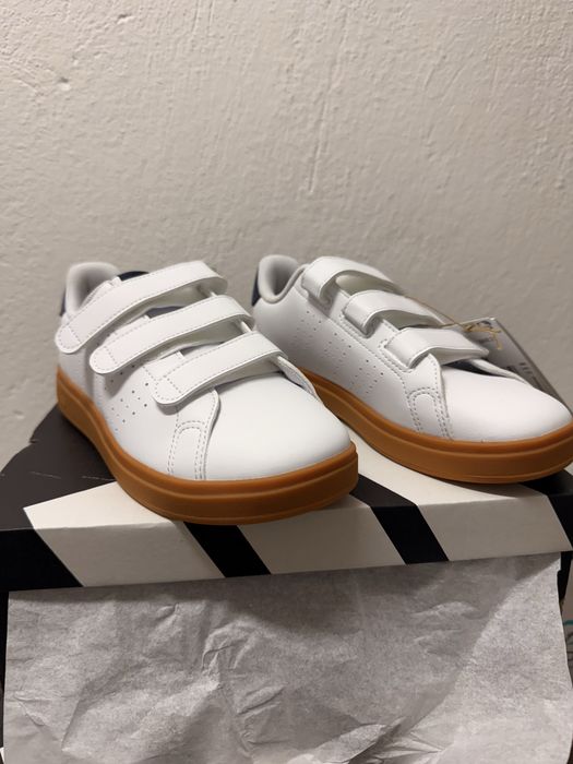 Маратонки Adidas номер 35