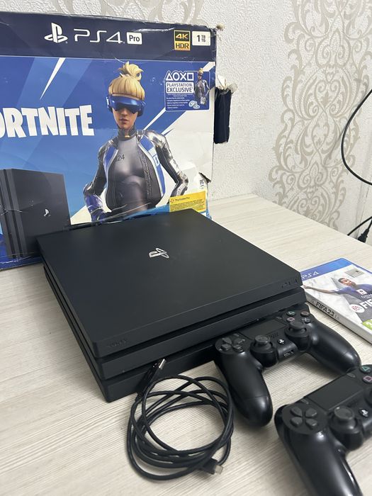 Продается ps4 pro(плейстейшн 4 про)