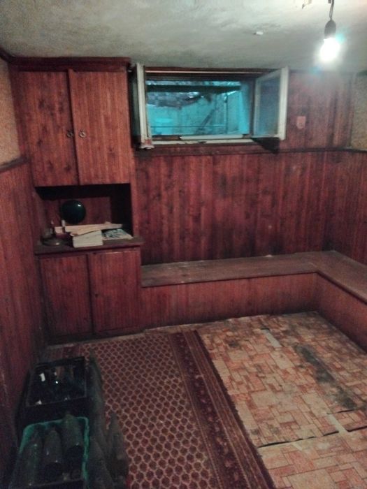 Продавам етаж плюс партер заедно АКТ 16 в супер центъра на Карнобат