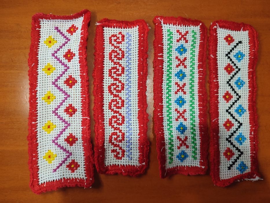 Semne de carte lucrate manual