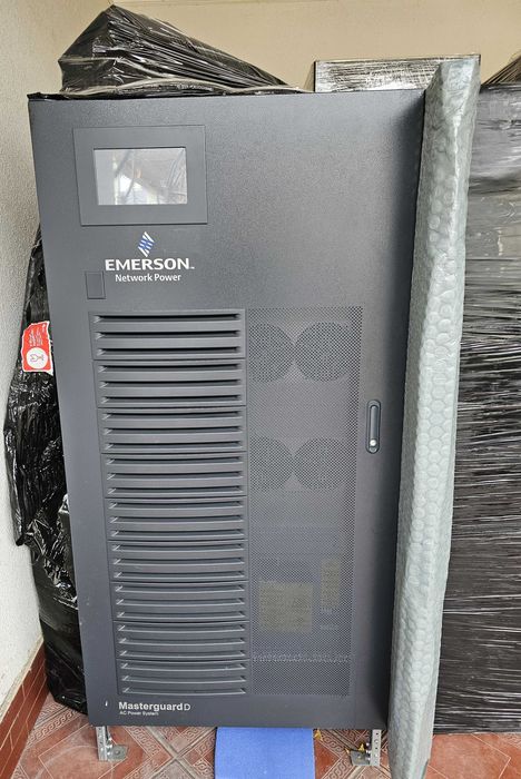 Источник бесперебойного питания UPS ИБП Emerson Network Power 120 kva