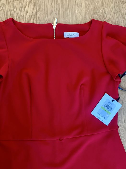 Rochie midi Calvin Klein cu eticheta