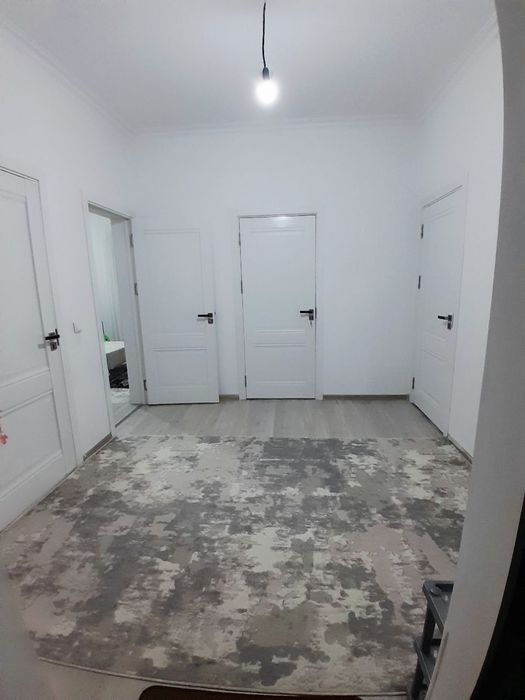 Sergeli  Xonabod 11 metro bekat 2 xona oylaga