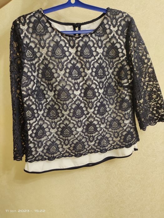 Продаётся блузка размер 40