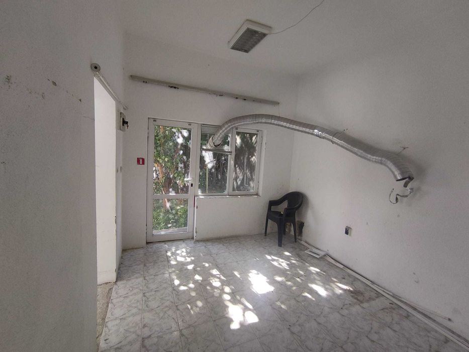 Дава се под наем Промишлена сграда в к.к. Златни пясъци - 52 кв.м за 255 € - Снимка #11