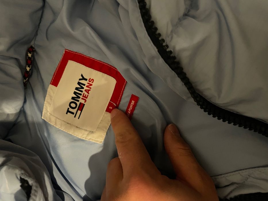 Vând Geaca tommy jeans Alasaka