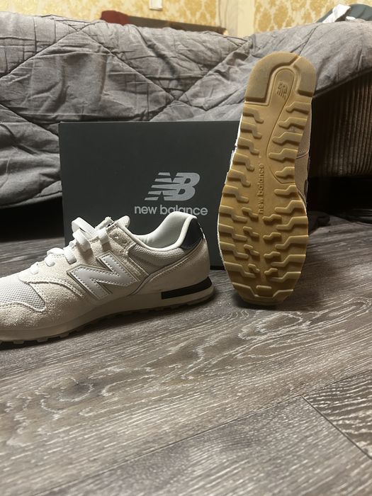 New balance crem cu alb