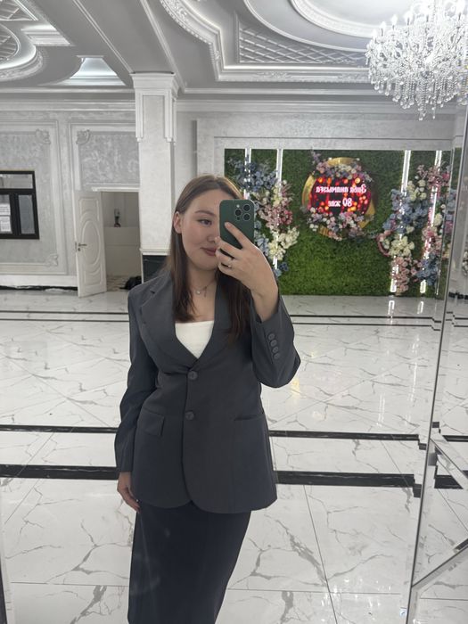 Пиджак серый 44-48 рр 2 ақ рет киілген